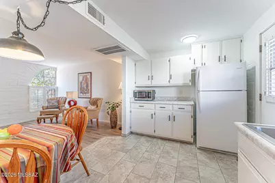 364 S Paseo Lobo #C, Green Valley, AZ 85614 - Photo 12