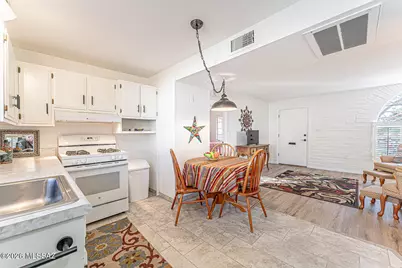 364 S Paseo Lobo #C, Green Valley, AZ 85614 - Photo 10