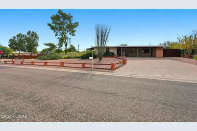 6950 E Hawthorne Street, Tucson, AZ 85710 - Photo 2