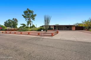 6950 E Hawthorne St, Tucson, AZ 85710 - Photo 2