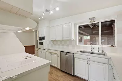6950 E Hawthorne Street, Tucson, AZ 85710 - Photo 20