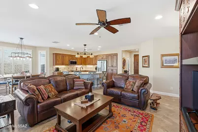 2371 E Skywalker Way, Green Valley, AZ 85614 - Photo 14