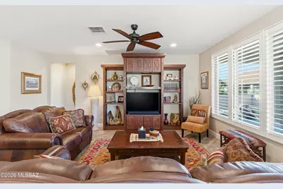 2371 E Skywalker Way, Green Valley, AZ 85614 - Photo 12