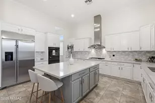 13675 N Napoli Way, Oro Valley, AZ 85755 - Photo 32