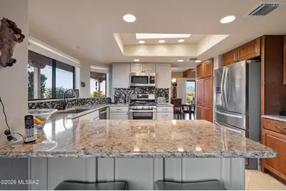 3831 S Via De La Urraca, Green Valley, AZ 85622 - Photo 10