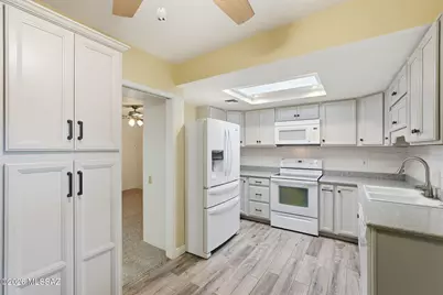 308 E Paseo Verde, Green Valley, AZ 85614 - Photo 4
