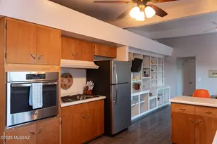 8320 E Shiloh St, Tucson, AZ 85710 - Photo 8