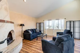 736 W Desert Hills Dr, Green Valley, AZ 85622 - Photo 14