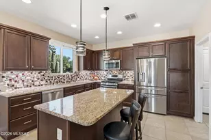 825 N Copper View Dr, Green Valley, AZ 85614 - Photo 16