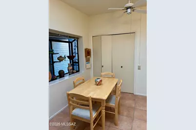 1571 W Calle De Plata, Green Valley, AZ 85622 - Photo 4