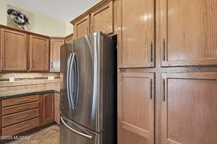 2506 E Bluejay Bluff Ln, Green Valley, AZ 85614 - Photo 18