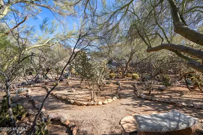 715 W Granite View Drive, Oro Valley, AZ 85755 - Photo 34