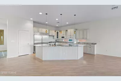 12736 N Gentle Rain Drive, Marana, AZ 85658 - Photo 10