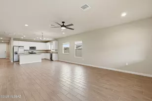 8862 W Baja Fairy Dr, Marana, AZ 85653 - Photo 4