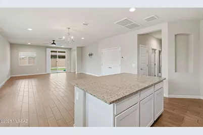 8862 W Baja Fairy Drive, Marana, AZ 85653 - Photo 12