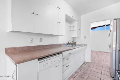 7164 E Port Au Prince Place, Tucson, AZ 85710 - Photo 8