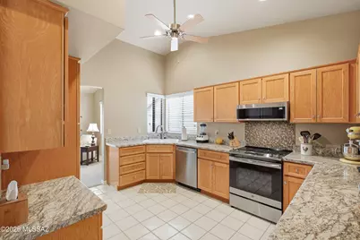 65410 E Rolling Hills Drive, Saddlebrooke, AZ 85739 - Photo 12