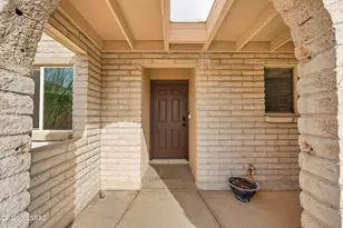 2572 W Calle Genova, Tucson, AZ 85745 - Photo 2