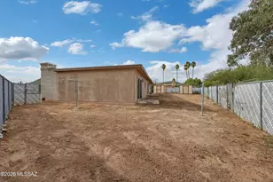 2572 W Calle Genova, Tucson, AZ 85745 - Photo 32