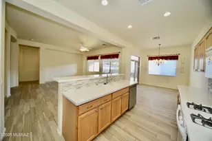 2075 W Demetrie Canyon Dr, Green Valley, AZ 85622 - Photo 6