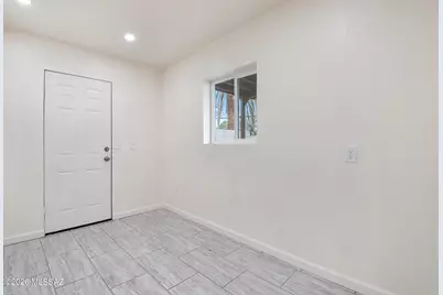 918 N Columbus Boulevard, Tucson, AZ 85711 - Photo 28