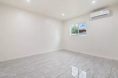 918 N Columbus Boulevard, Tucson, AZ 85711 - Photo 24