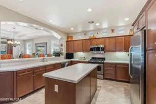 1748 N Oak Hill Ln, Green Valley, AZ 85614 - Photo 10