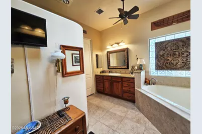 950 W Placita El Cueto, Green Valley, AZ 85622 - Photo 18