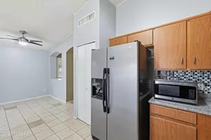 5834 S Wood Crest Dr, Tucson, AZ 85746 - Photo 10