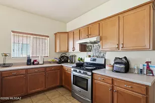 1998 W Bellagio Dr, Tucson, AZ 85746 - Photo 6