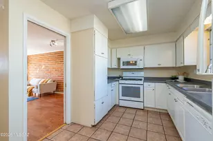 7301 E Calle Arturo, Tucson, AZ 85710 - Photo 14