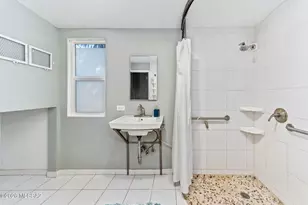 1628 E Grant Rd, Tucson, AZ 85719 - Photo 22