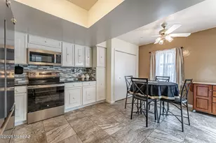 1340 N Placita Parasol, Green Valley, AZ 85614 - Photo 12