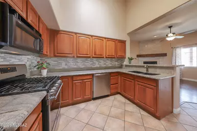 152 N Fenceline Drive, Tucson, AZ 85748 - Photo 14