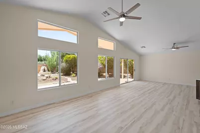 1993 E Desert Lark Pass, Green Valley, AZ 85614 - Photo 6