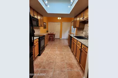 2009 W Misty Hollow Lane, Tucson, AZ 85704 - Photo 8