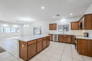 7653 W Quachila Ct, Tucson, AZ 85743 - Photo 10