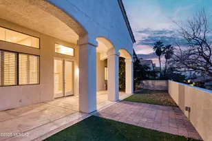 5893 N Misty Ridge Dr, Tucson, AZ 85718 - Photo 32