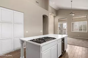 5893 N Misty Ridge Dr, Tucson, AZ 85718 - Photo 16