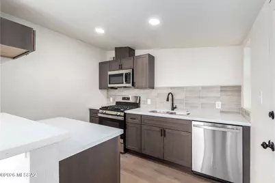 2721 N Calle De Romy, Tucson, AZ 85712 - Photo 2