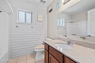 8537 E Pine Valley Dr, Tucson, AZ 85710 - Photo 18