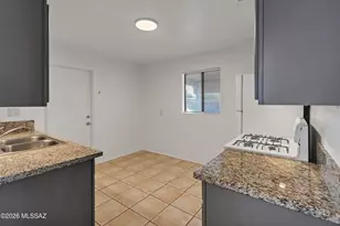 5632 E Mabel St, Tucson, AZ 85712 - Photo 4