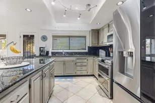 7330 N Michelle Pl, Tucson, AZ 85704 - Photo 12