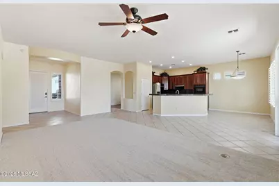 13066 N Kenosha Bluff Drive, Marana, AZ 85658 - Photo 4