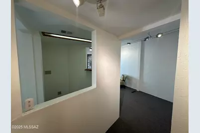 927 Swan N, Tucson, AZ 85711 - Photo 8