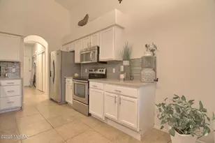 7956 N Panamint Dr, Tucson, AZ 85743 - Photo 16