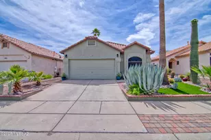 7956 N Panamint Dr, Tucson, AZ 85743 - Photo 2