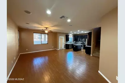 686 W Calle Canto Sereno, Sahuarita, AZ 85629 - Photo 2