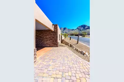 2399 Della Roccia Court, Oro Valley, AZ 85737 - Photo 2
