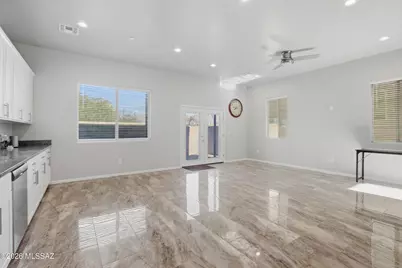 173 E Stone Court, Tucson, AZ 85705 - Photo 6